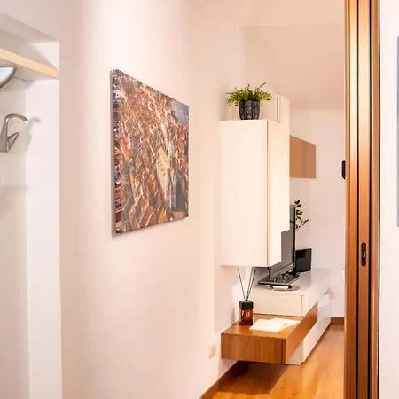 La Chiave Di Volta * Como